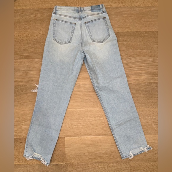 Abercrombie 90s Ulta High Rise Straight Jeans - Picture 3 of 3